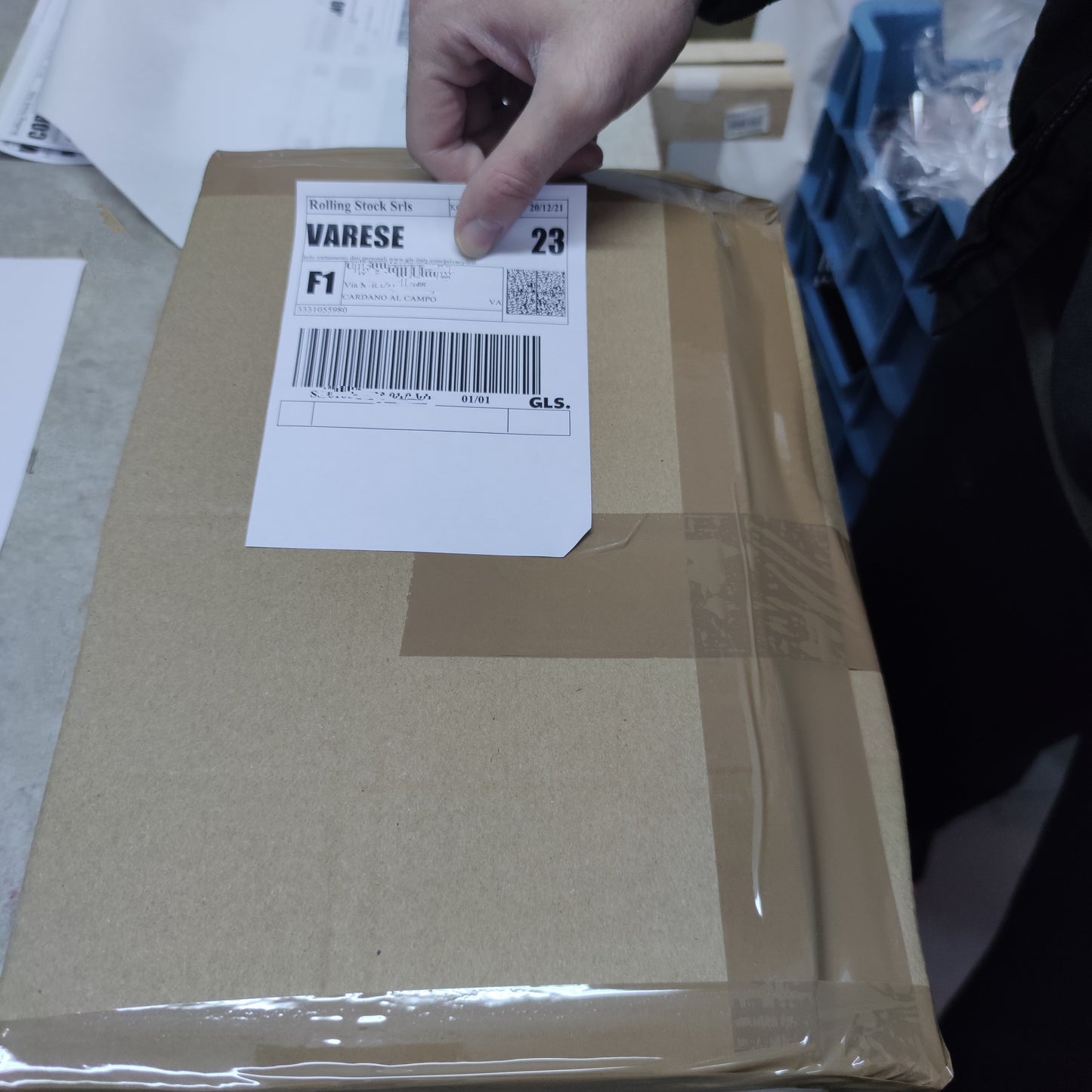 Bacche di mirto sardo nero (myrtus communis) fresche in confezione per alimenti